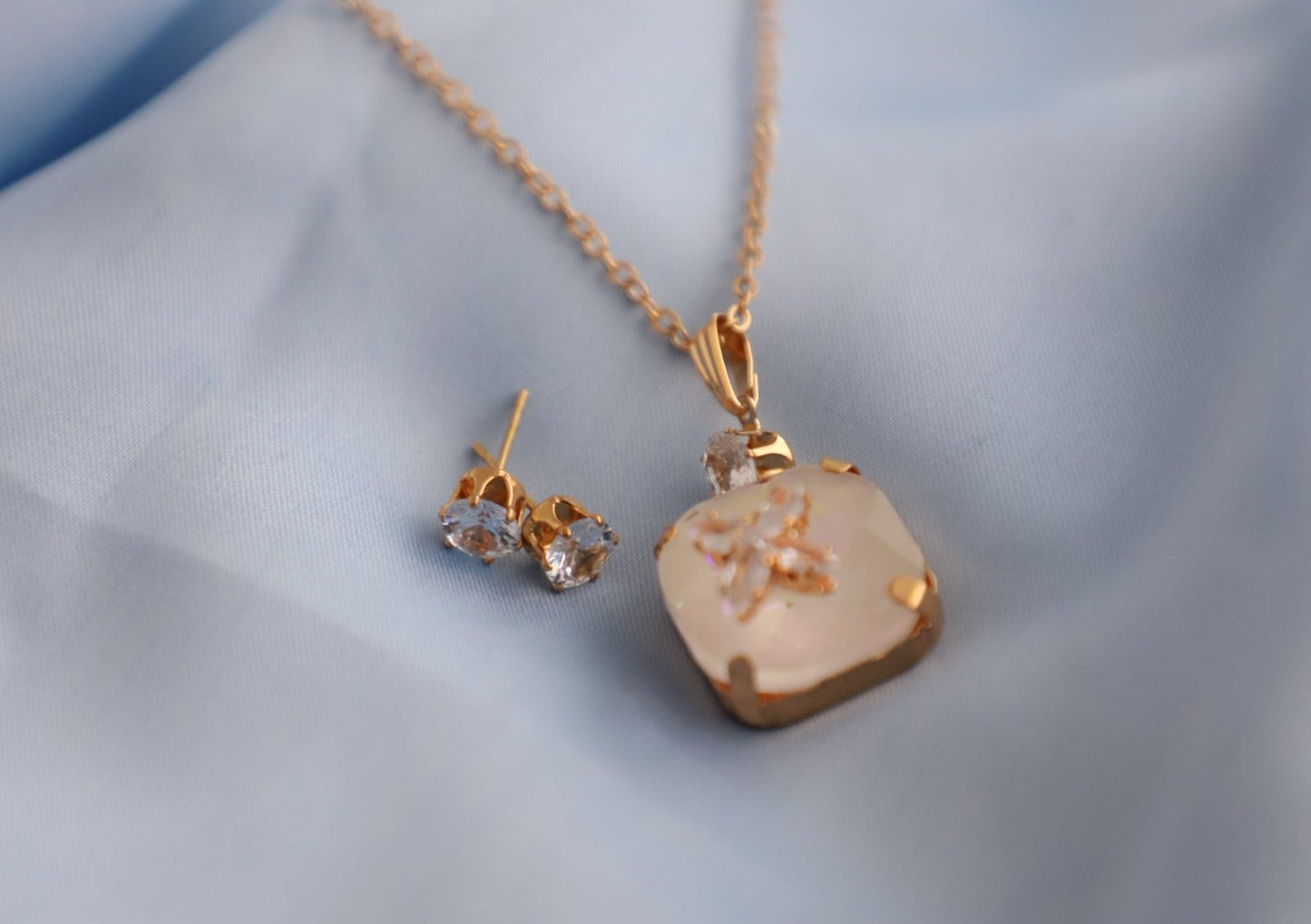 Elegant Crystal pendant sets